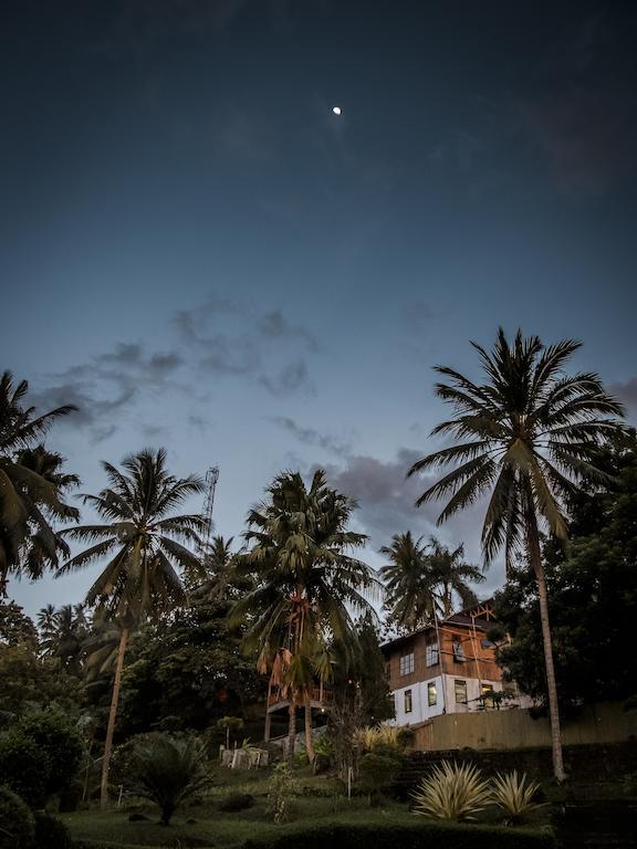 Janji Laut Resort Tanahwangko Exterior foto